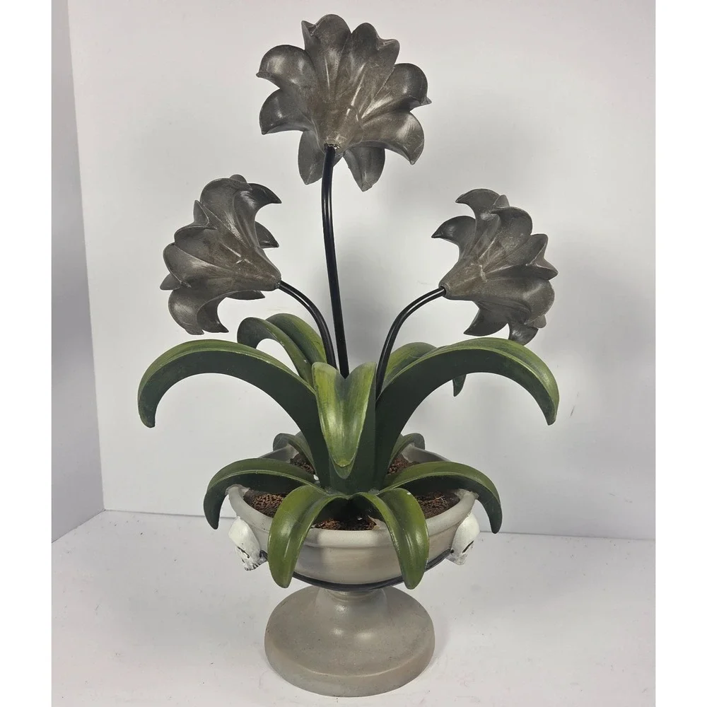Hallow's Eve Skull Flower Planter Figurine 17 Inch Halloween Gothic Decor